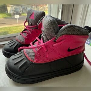 Three pair Toddler Girl Nike’s size 8